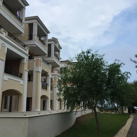 Green Kavaci Apartment Sozopol